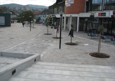 2 Obnovitvena dela v mestnem jedru Ravne